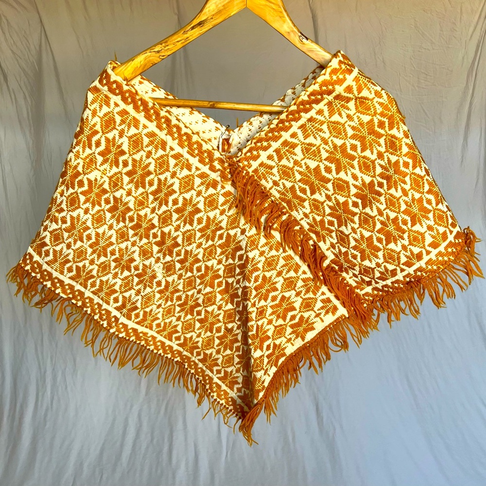 Vintage pumpkin spice fringe shawl, versatile! woven pattern goldenrod cream